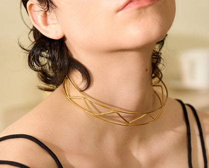 Geometric Choker