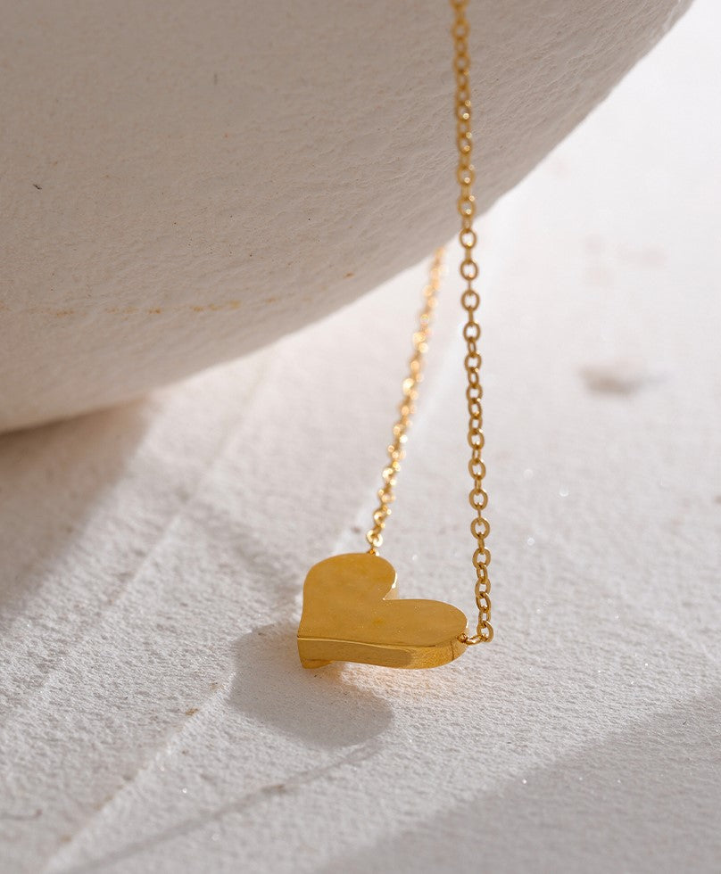 Amor Necklace