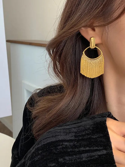 Aelia Earrings in Gold