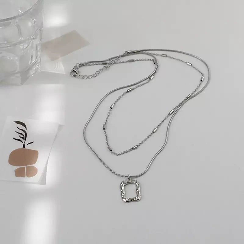 Charlie Necklace in Silver Color